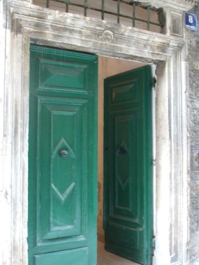 Antini Trudi Apartment Sibenik Bagian luar foto