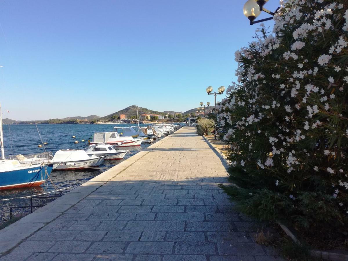 Antini Trudi Apartment Sibenik Bagian luar foto